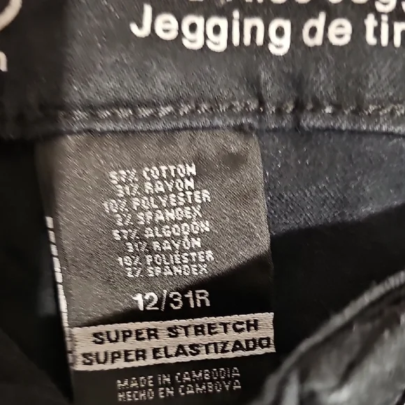 Mossimo Women's Black Mid-Rise Jegging Jeans Size 12/31 R - Picture 2 of 6